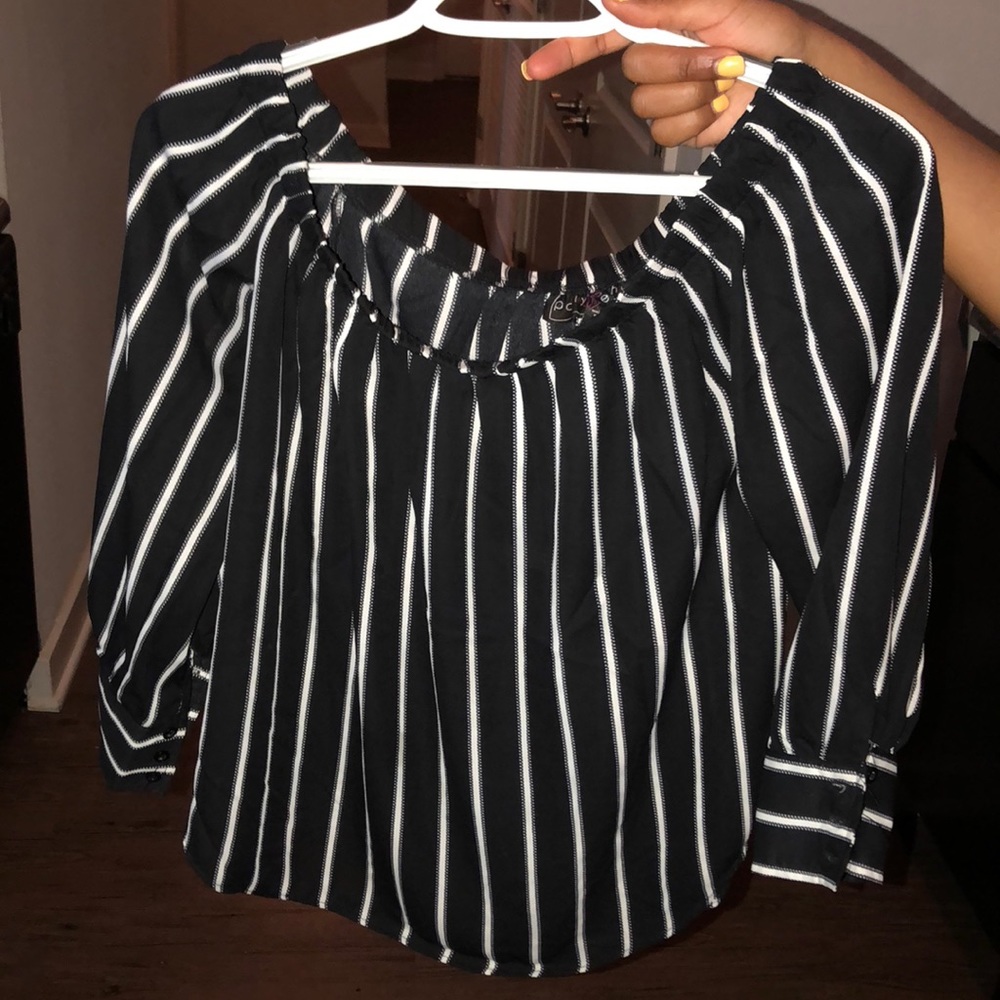 Off the shoulder black and white top
